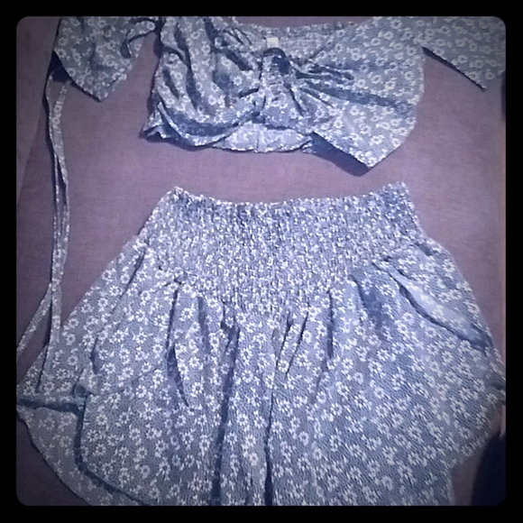 Crop Top Short Set - Picture 1 of 1